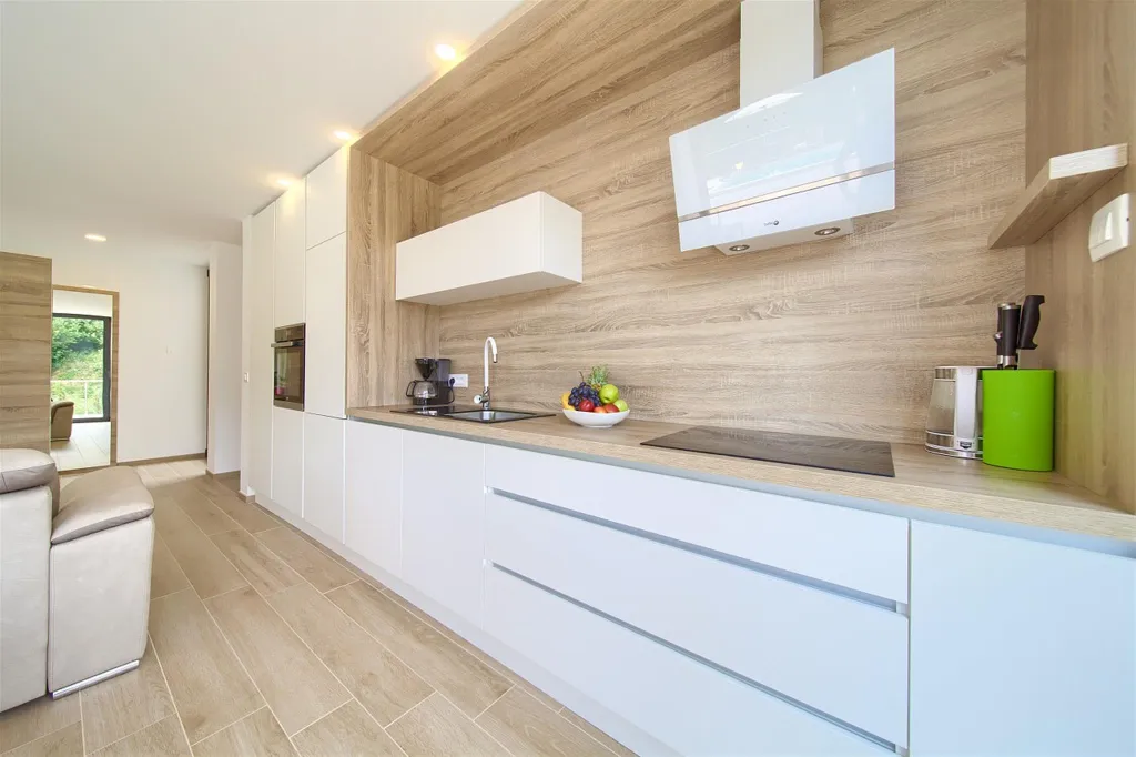 Krk City Apartment for 6 Guests with Heated Pool