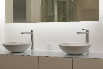 Krk City Apartment for 6 Guests with Heated Pool