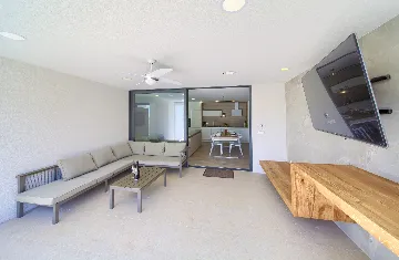 Krk City Apartment for 6 Guests with Heated Pool