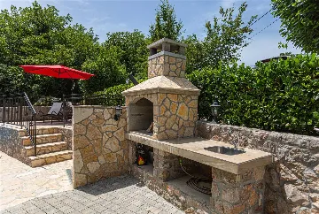 3-Bedroom Apartment in Hlapa (Krk) for 8 Guests