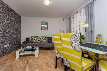3-Bedroom Apartment in Hlapa (Krk) for 8 Guests