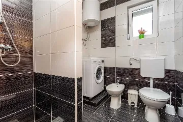 3-Bedroom Apartment in Hlapa (Krk) for 8 Guests