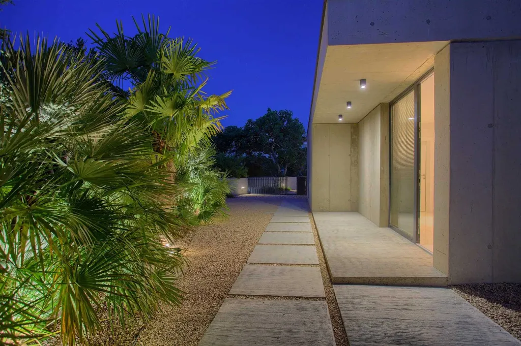 Villa in Klimno (Krk) with Heated Pool for 8