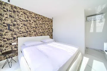 Villa in Klimno (Krk) with Heated Pool for 8