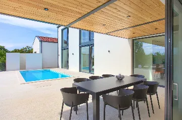 Modern 4-Bedroom Villa with Heated Pool in Klimno