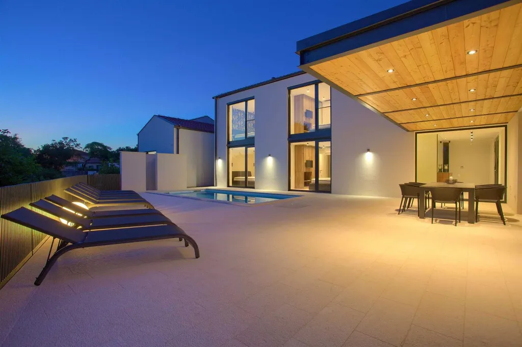 Modern 4-Bedroom Villa with Heated Pool in Klimno