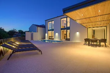 Modern 4-Bedroom Villa with Heated Pool in Klimno