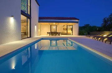 Modern 4-Bedroom Villa with Heated Pool in Klimno