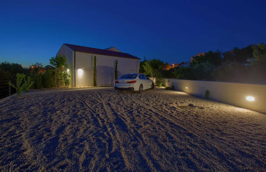 Modern 4-Bedroom Villa with Heated Pool in Klimno
