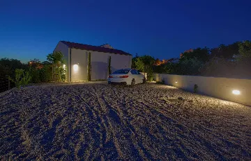 Modern 4-Bedroom Villa with Heated Pool in Klimno