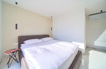 Modern 4-Bedroom Villa with Heated Pool in Klimno