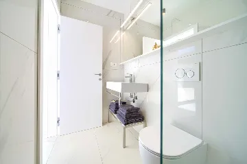 Modern 4-Bedroom Villa with Heated Pool in Klimno