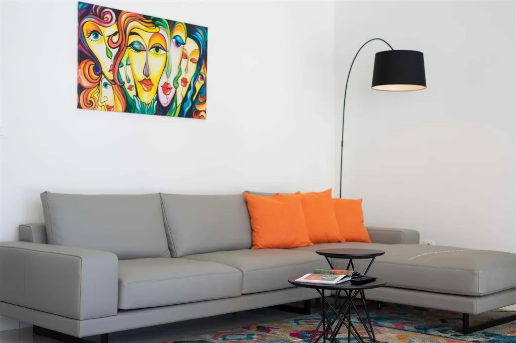 Modern 4-Bedroom Villa with Heated Pool in Klimno