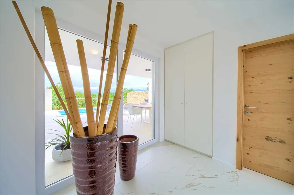 3-Bedroom Villa in Hlapa (Krk) for 8 Guests