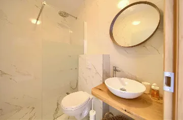 3-Bedroom Villa in Hlapa (Krk) for 8 Guests