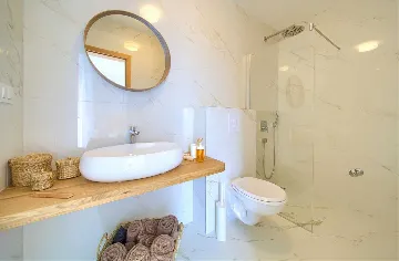 3-Bedroom Villa in Hlapa (Krk) for 8 Guests