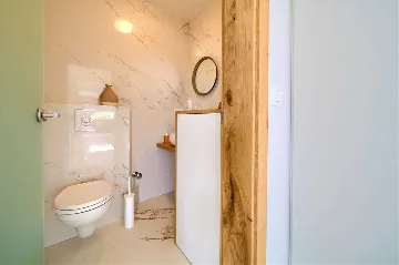 3-Bedroom Villa in Hlapa (Krk) for 8 Guests