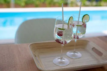 3-Bedroom Villa in Hlapa (Krk) for 8 Guests