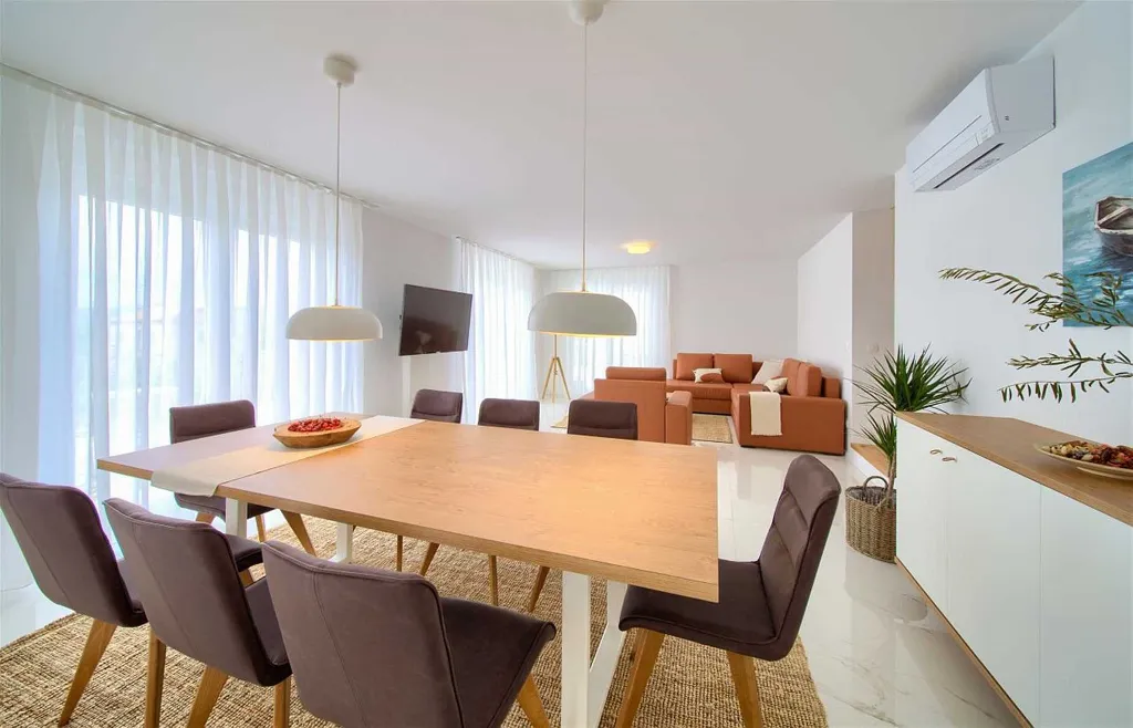 3-Bedroom Villa in Hlapa (Krk) for 8 Guests