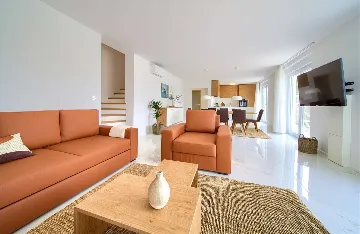 3-Bedroom Villa in Hlapa (Krk) for 8 Guests