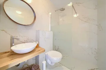 3-Bedroom Villa in Hlapa (Krk) for 8 Guests