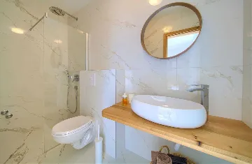 3-Bedroom Villa in Hlapa (Krk) for 8 Guests