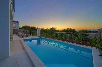 3-Bedroom Villa in Hlapa (Krk) for 8 Guests