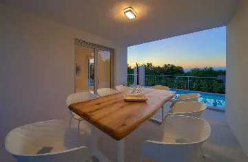 3-Bedroom Villa in Hlapa (Krk) for 8 Guests