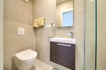 Klimno (Krk) 4-Bedroom Villa for 8 with Heated Pool