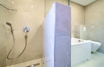 Klimno (Krk) 4-Bedroom Villa for 8 with Heated Pool