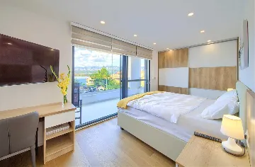 Klimno (Krk) 4-Bedroom Villa for 8 with Heated Pool