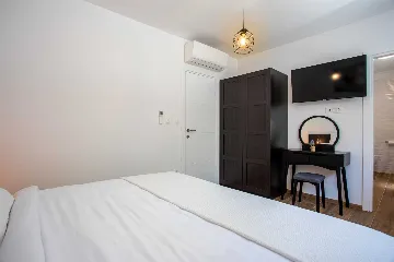 Heated-Pool Villa with Sea Views in Klimno (Krk)