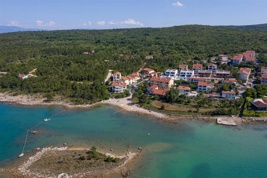 Heated-Pool Villa with Sea Views in Klimno (Krk)
