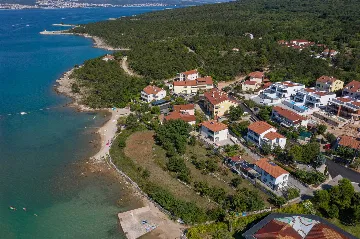 Heated-Pool Villa with Sea Views in Klimno (Krk)