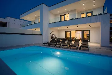 Heated-Pool Villa with Sea Views in Klimno (Krk)