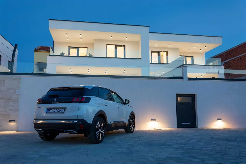 Heated-Pool Villa with Sea Views for 8 in Klimno