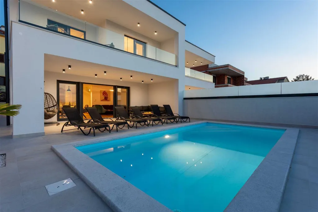 Heated-Pool Villa with Sea Views for 8 in Klimno