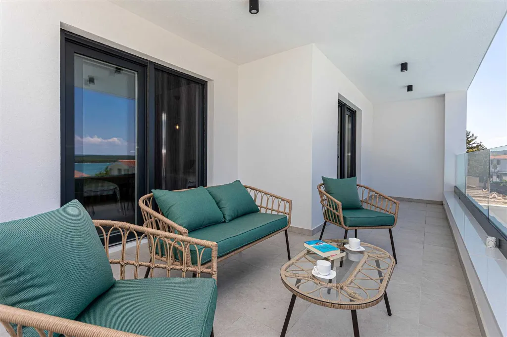 Heated-Pool Villa with Sea Views for 8 in Klimno