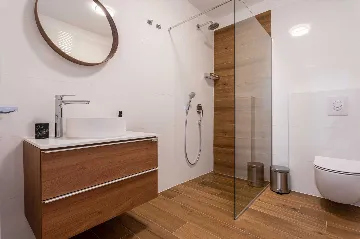 Heated-Pool Villa with Sea Views for 8 in Klimno