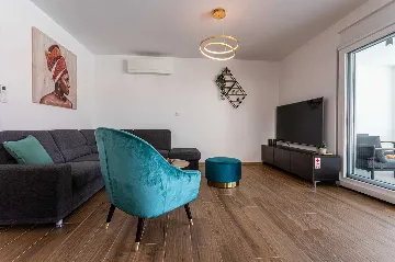 Heated-Pool Villa with Sea Views for 8 in Klimno