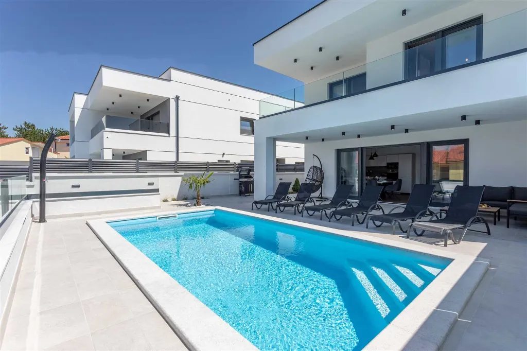 Heated-Pool Villa with Sea Views for 8 in Klimno