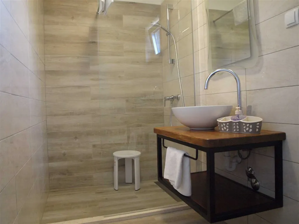 Poljica (Krk) Villa with Private Pool & Sea View