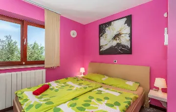 Villa with Heated Pool & Jacuzzi in Sveti Vid Dobrinjski