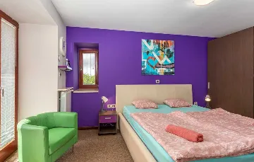 Villa with Heated Pool & Jacuzzi in Sveti Vid Dobrinjski