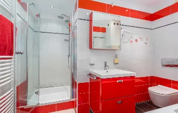 Villa with Heated Pool & Jacuzzi in Sveti Vid Dobrinjski