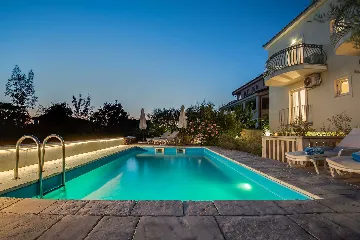 6-Bedroom Villa in Linardići (Krk) for 16 Guests