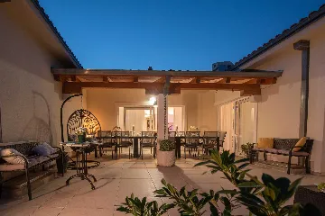 6-Bedroom Villa in Linardići (Krk) for 16 Guests