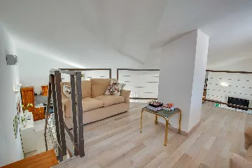 6-Bedroom Villa in Linardići (Krk) for 16 Guests