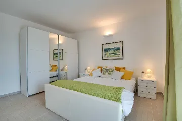 6-Bedroom Villa in Linardići (Krk) for 16 Guests