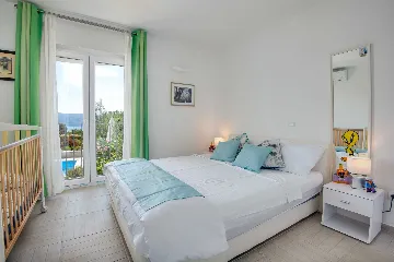 6-Bedroom Villa in Linardići (Krk) for 16 Guests